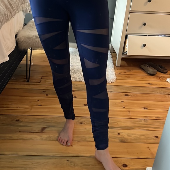 Lululemon leggings - Picture 4 of 5